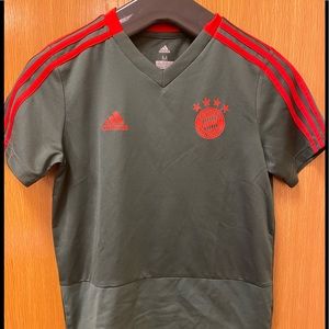 Youth/kids Adidas FC Bayern Munich boys training soccer jersey